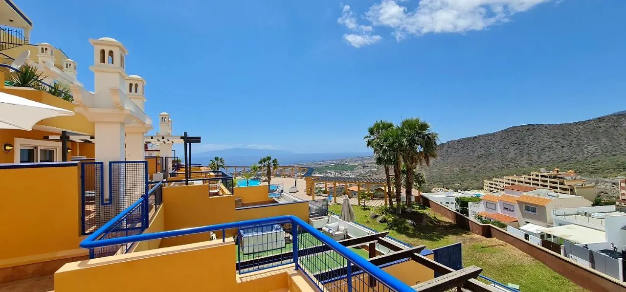 Cozy 2 Bedroom Apartment In Costa Adeje