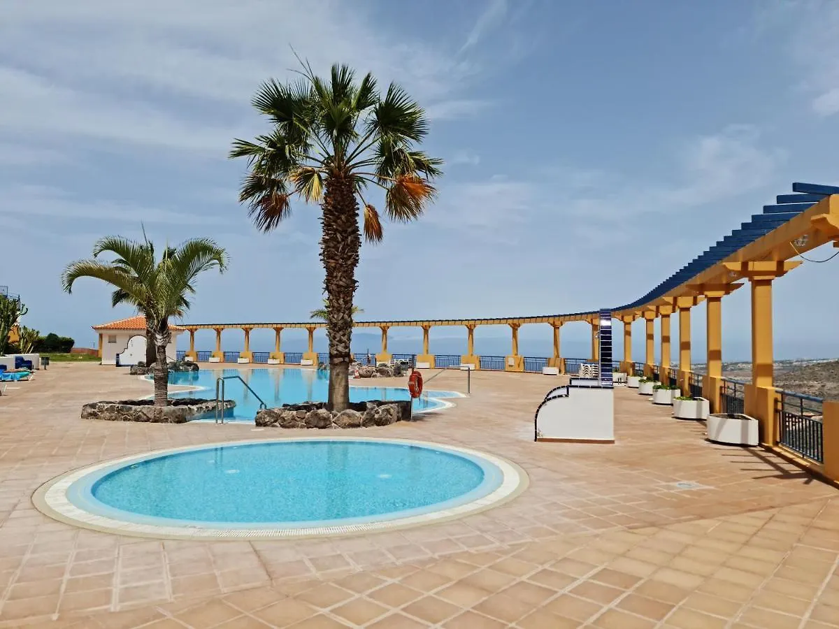 Cozy 2 Bedroom Apartment In Costa Adeje location