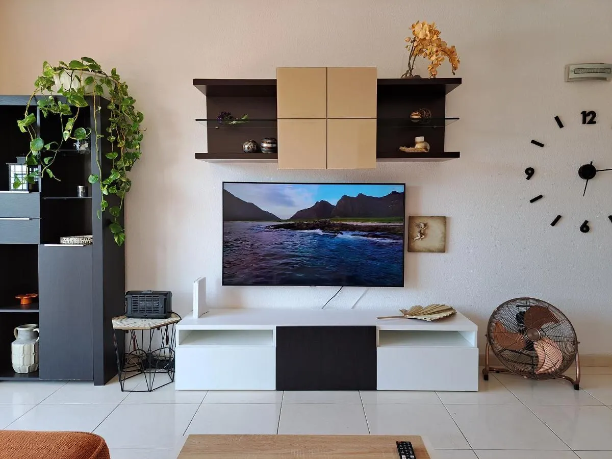 Cozy 2 Bedroom Apartment In Costa Adeje